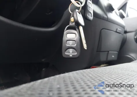 2009 Hyundai Elantra Touring из США, поврежденный, VIN KMHDC86E89U034120